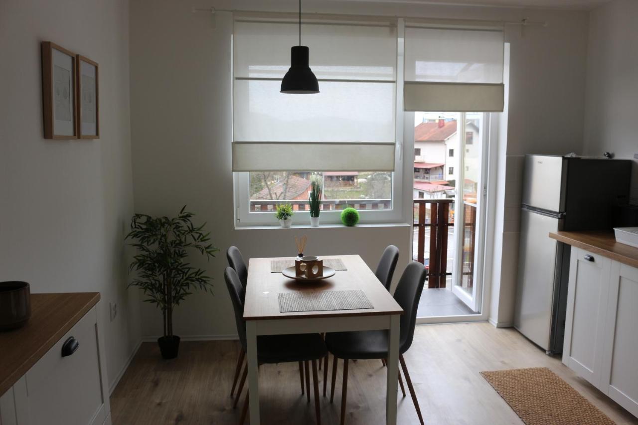 Апартаменты Studio Apartman Tajci Слуни Экстерьер фото